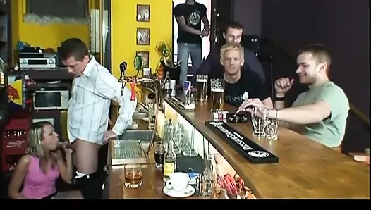 Bukkake for Young Girl Fucked in the Pub and Cumshot on the Face by Big Amateur Cocks