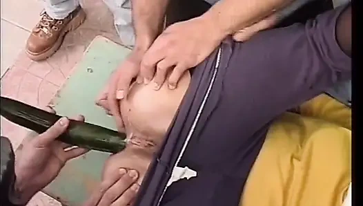 Tolle orgie für böse schlampen, die nach intensiven orgasmus suchen!