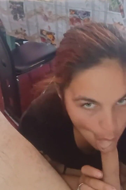 My Stepsister Sucks My Dick in the Morning and I Fill Her Mouth with Cum