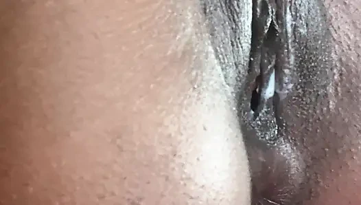 Cumin with this bitch pussy