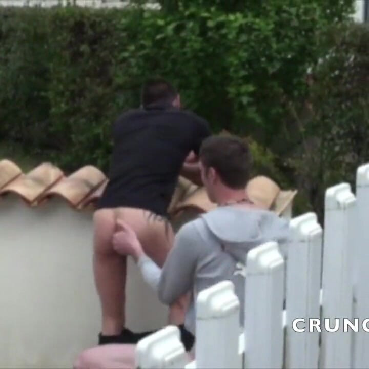 Amazing risky exhib ! Straight ficking gay in the street