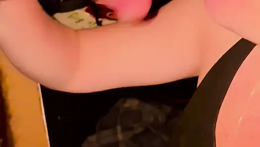 Рыжая горячая жена на коленях для минета с глубокой глоткой большого члена