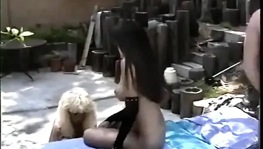 Si cewek nakal rambut pirang stephanie du valle melamar pacarnya untuk ngelakuin aksi seks threesome ffm yang seru