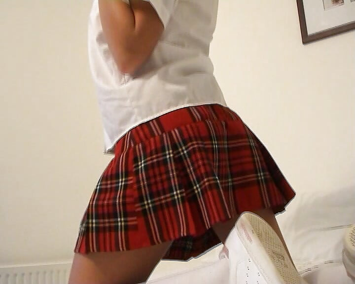 In Chesney Intimacy... Tartan Schhogirl