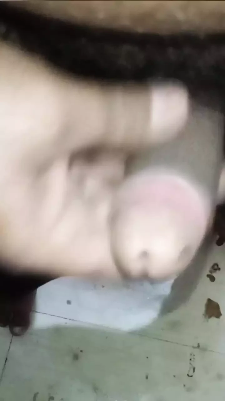 Saya menyentak batang saya apabila saya melihat isteri saya berkongkek dengan teman lelakinya