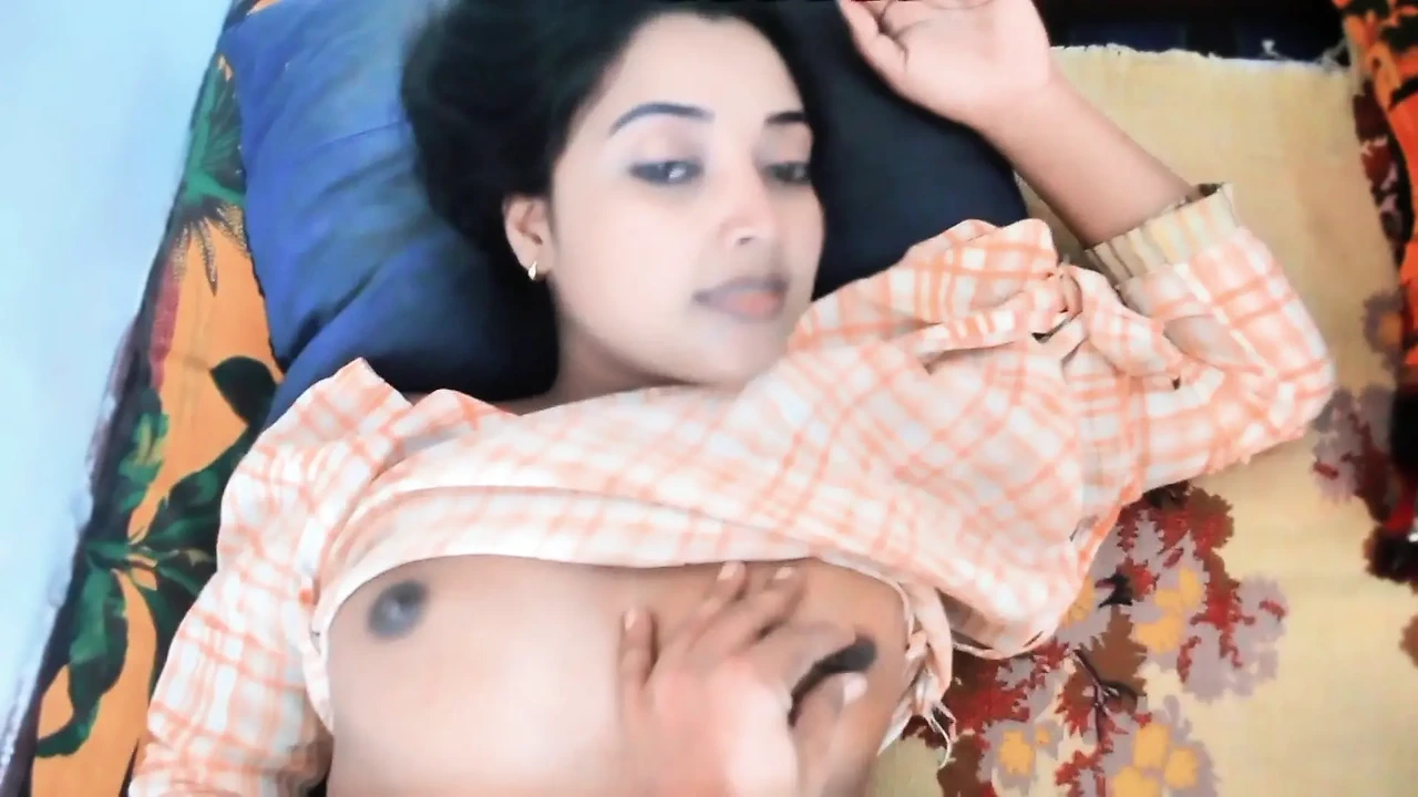 i share my bed with my stepsister and i seduced her to have sex with her