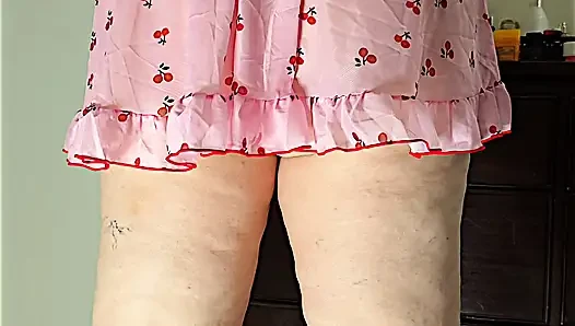 Selbst wenn du beim anschauen von videos von meinem großen fetten arsch und wichsen erwischt wirst, ist es mir egal, ich werde dir immer noch diese fette muschi zeigen
