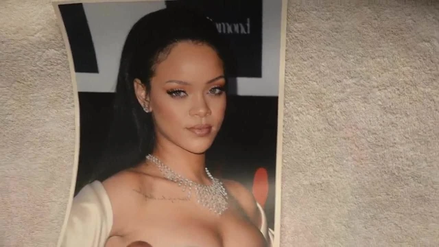 Rihanna cum tribute