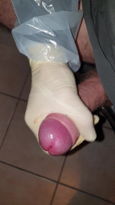 avec mai gloves