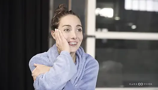 Yoga-knall-bts