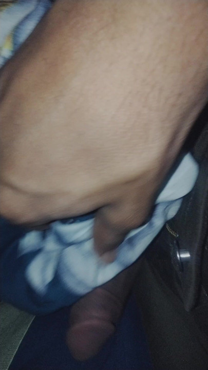 Yastığımı sikiyorum.