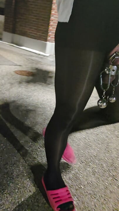 pantyhose peehole