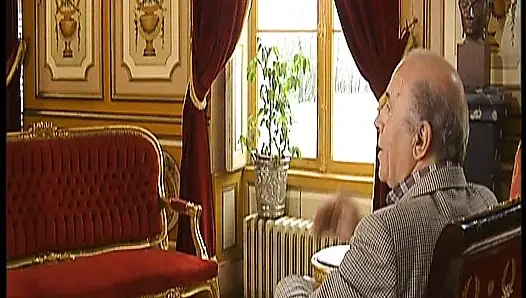 Tante seksi jerman rambut pirang dengan toket besar dientot sama pria lain atas ijin suami