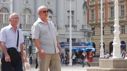 Ancianos en las calles 18