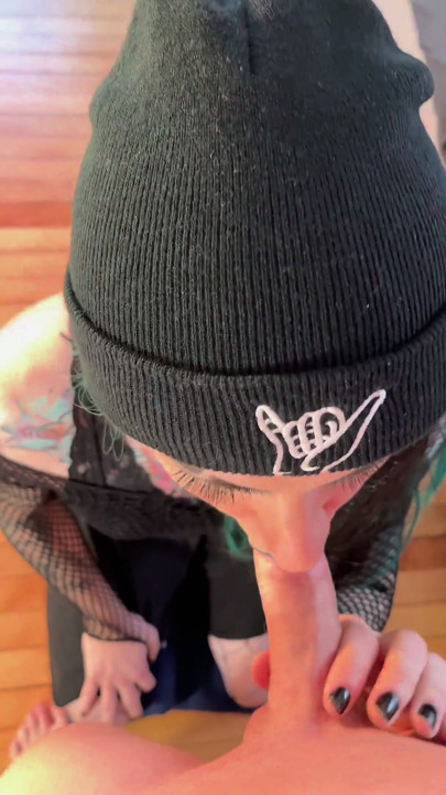 POV goth Sissy sání