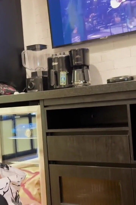 I Have Sex with My Naughty Stepmom so She Doesn't Tell My Dad That She Caught Me Watching Porn at Dinnertime