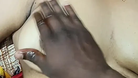 Mallu büyük memeli yağ masajı ve erotik seks