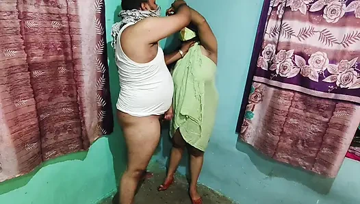 Горничная соблазняет меня как жезл