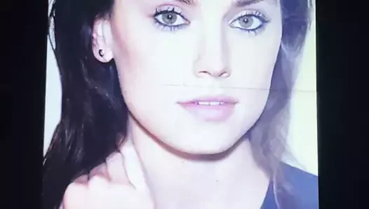 Daisy Ridley boşalıyor