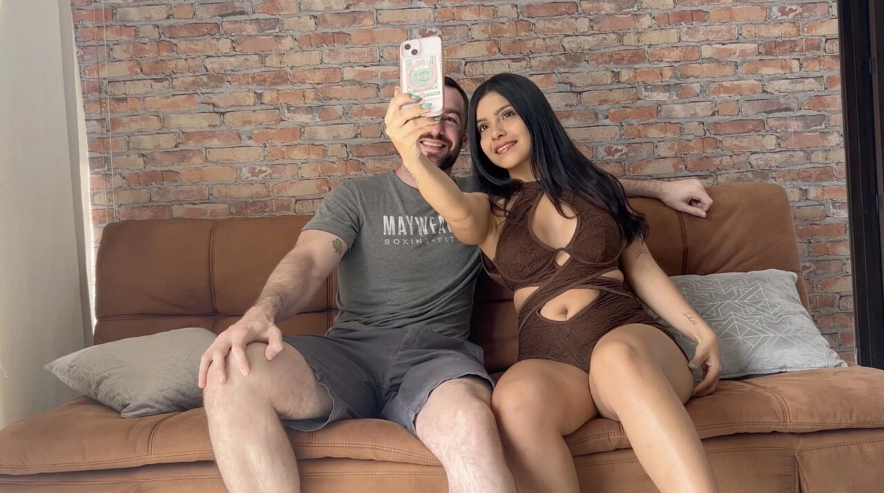 Achter de schermen met mooie latina Camila Henao en Andres Acosta