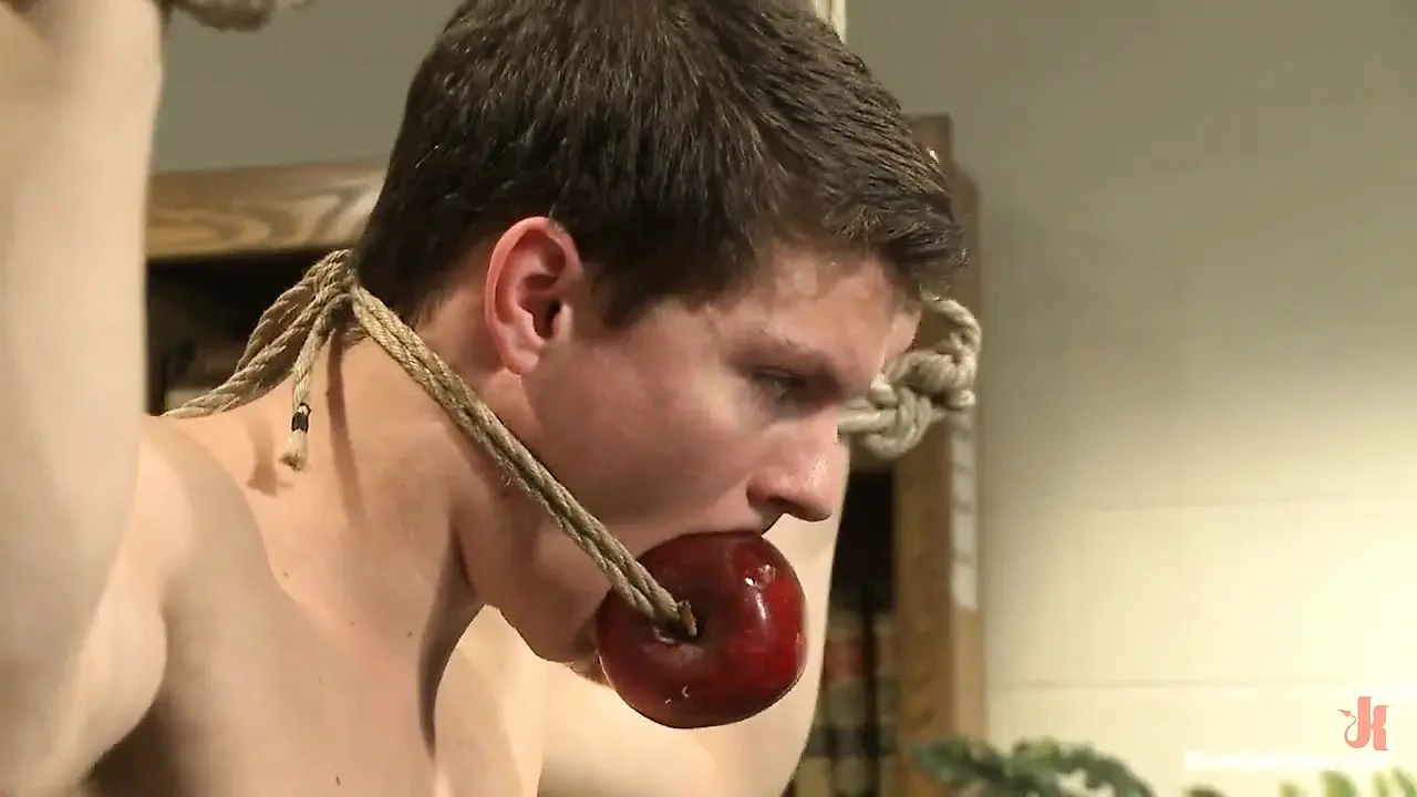 Hot Student Taken Down and Edged in the Classroom