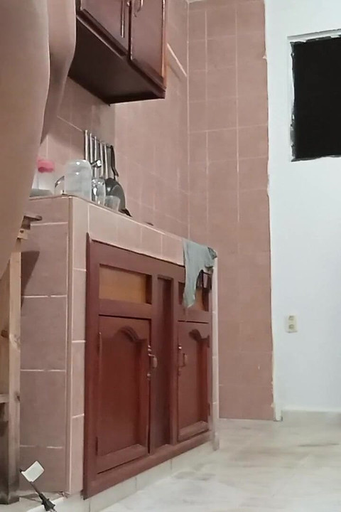 Mommy BBW in the Kitchen Shows Tits and Thong