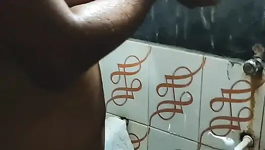 Kocam banyoda seks yapıyor