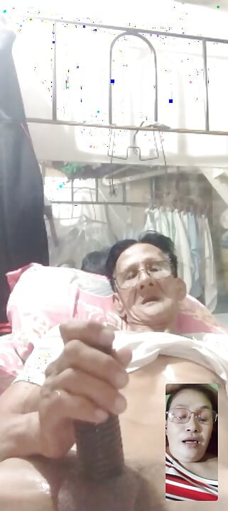 부부가 떨어져 있을 때 필요한 것들.
