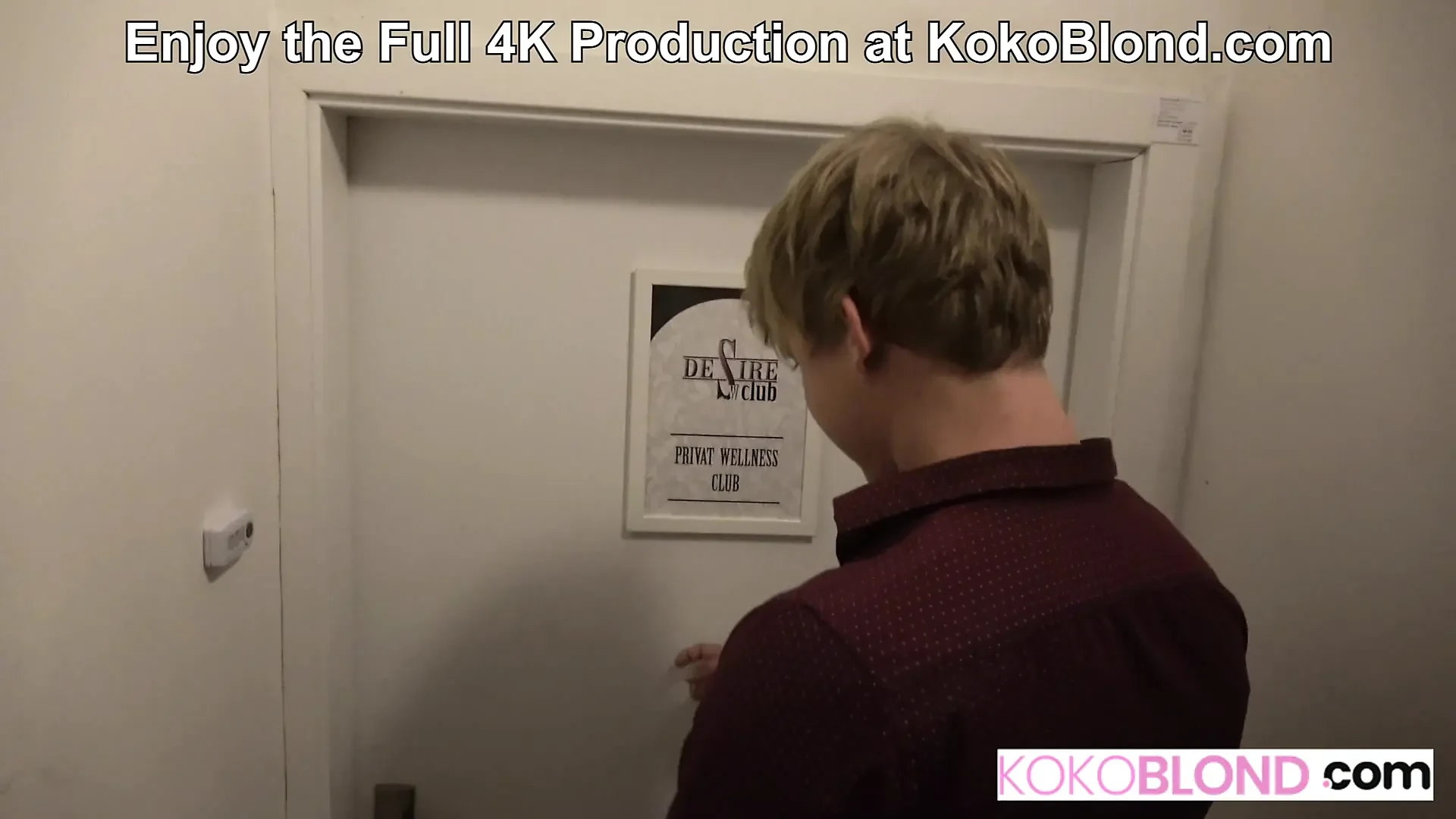 和奶奶和爷爷玩得很开心！Kokoblond的双性恋3P