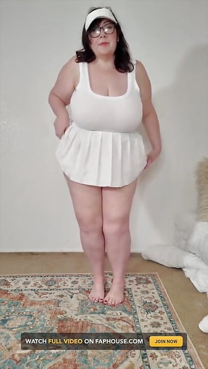 Máy bay bà già quần vợt bbw vú to