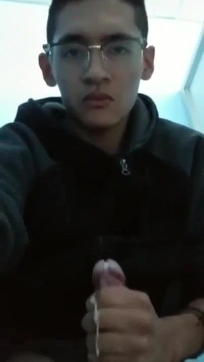 sexy twink jerking and cumming for us to see