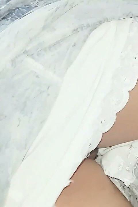 Nghĩ về niềm vui mà tôi đã có với chị kế trẻ hơn của vợ tôi trong
