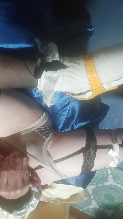 Bragas chico jugando