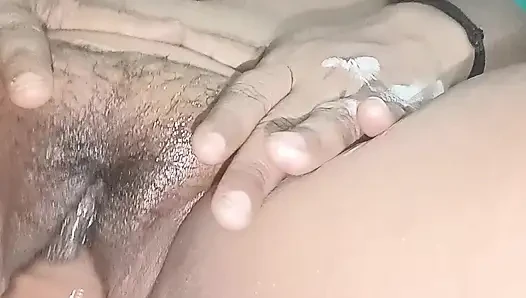 Desi bhabhi ki pyasi chut