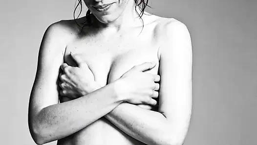 Pemotretan Topless B&w