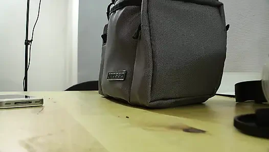 Güzel Siyah Öğrenci Oyuncu Seçimi Yapıyor