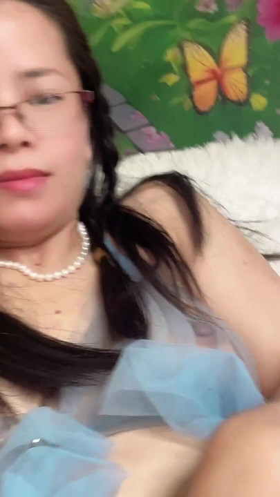 standing shave pussy look cute one | Clip 2