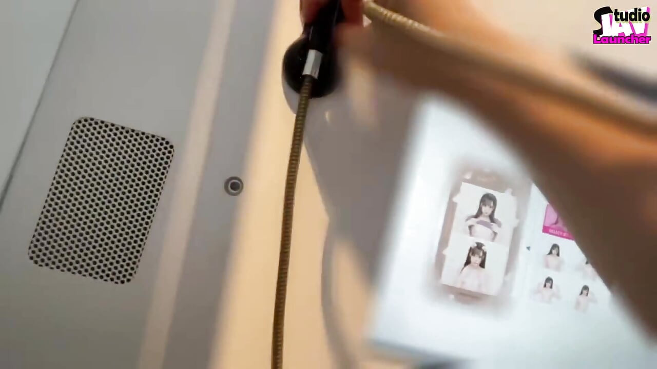 자기 플레이 - 도시 산책 챕터 1에서 그녀의 조용한 피크를 기록하는 진정한 Ona-Girl