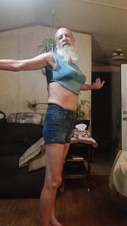 Sissy Stacy treba tatu