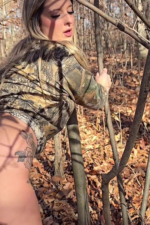 PAWG Hotwife Lexi Love Goes Dogging in Public Woods & Gets Creampied by Stranger