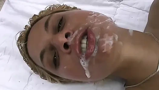 Монстр-Стад жестко трахнул трёх шлюх из мокрого бассейна