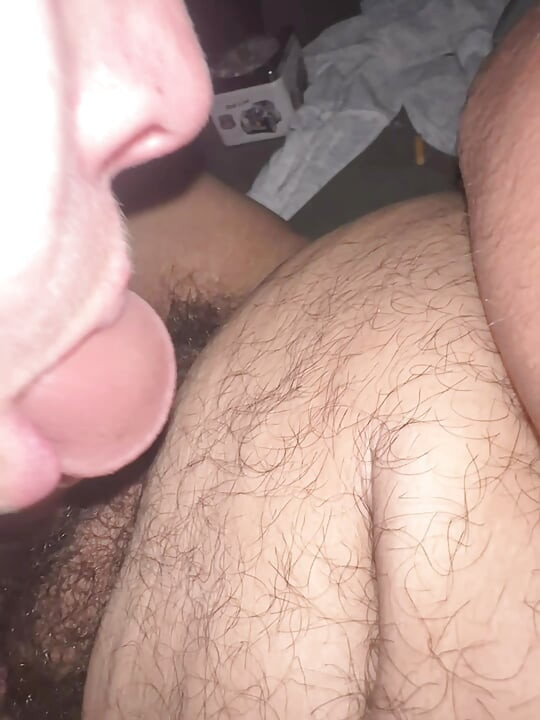 Fodgudinde MILF fisse stræk, sprøjt springvand med en sensuel pik sutte