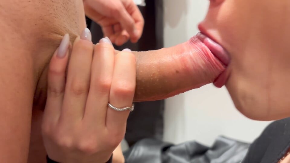 Public sex with a hot brunette in a Cropp fitting room