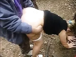le gusta ver como se la follan