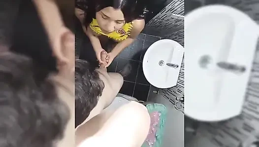 Lama sama temanku dan aku mengundangnya ke rumahku dan kami lanjut di kamar mandi sebelum kami tidur