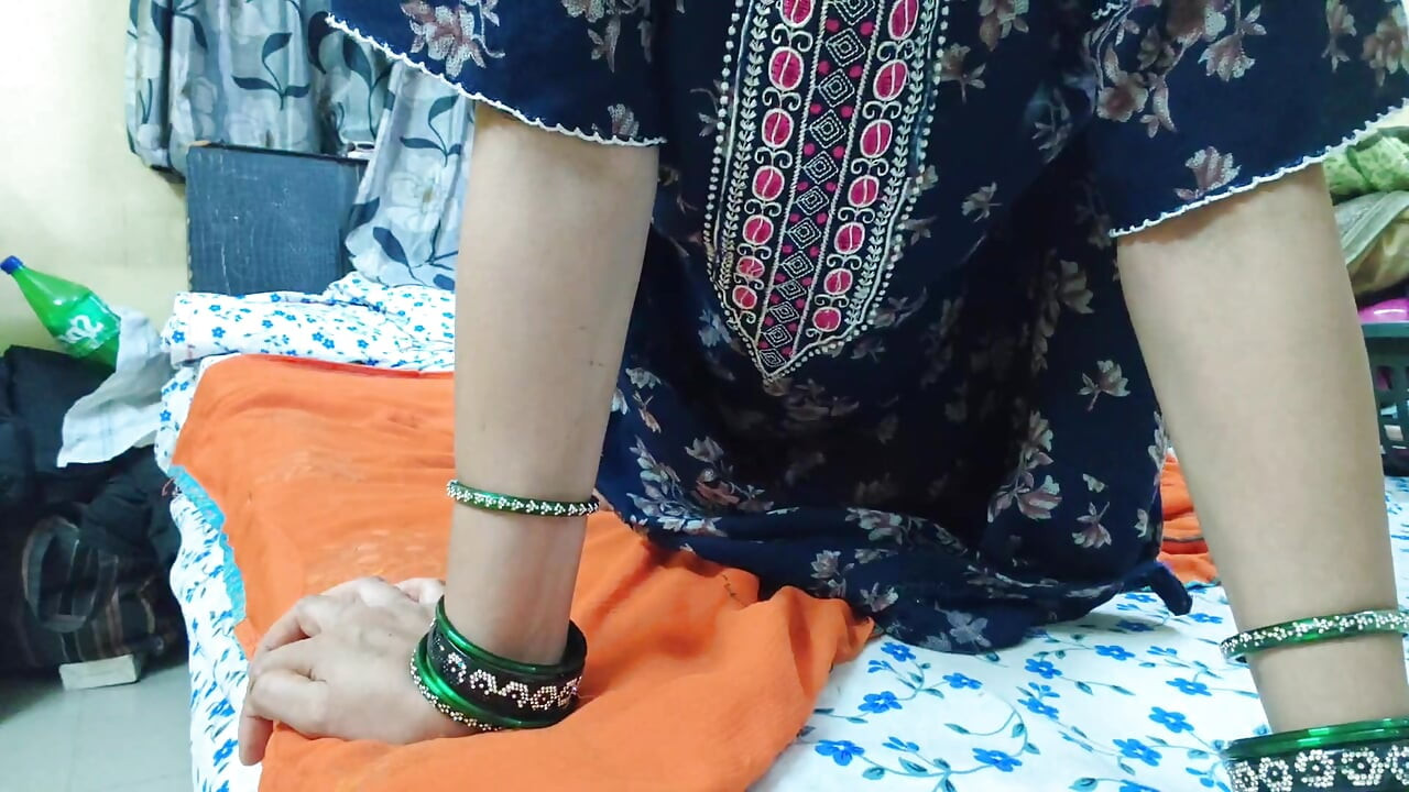 Bhabhi ko mc mai hi condom laga kar choda