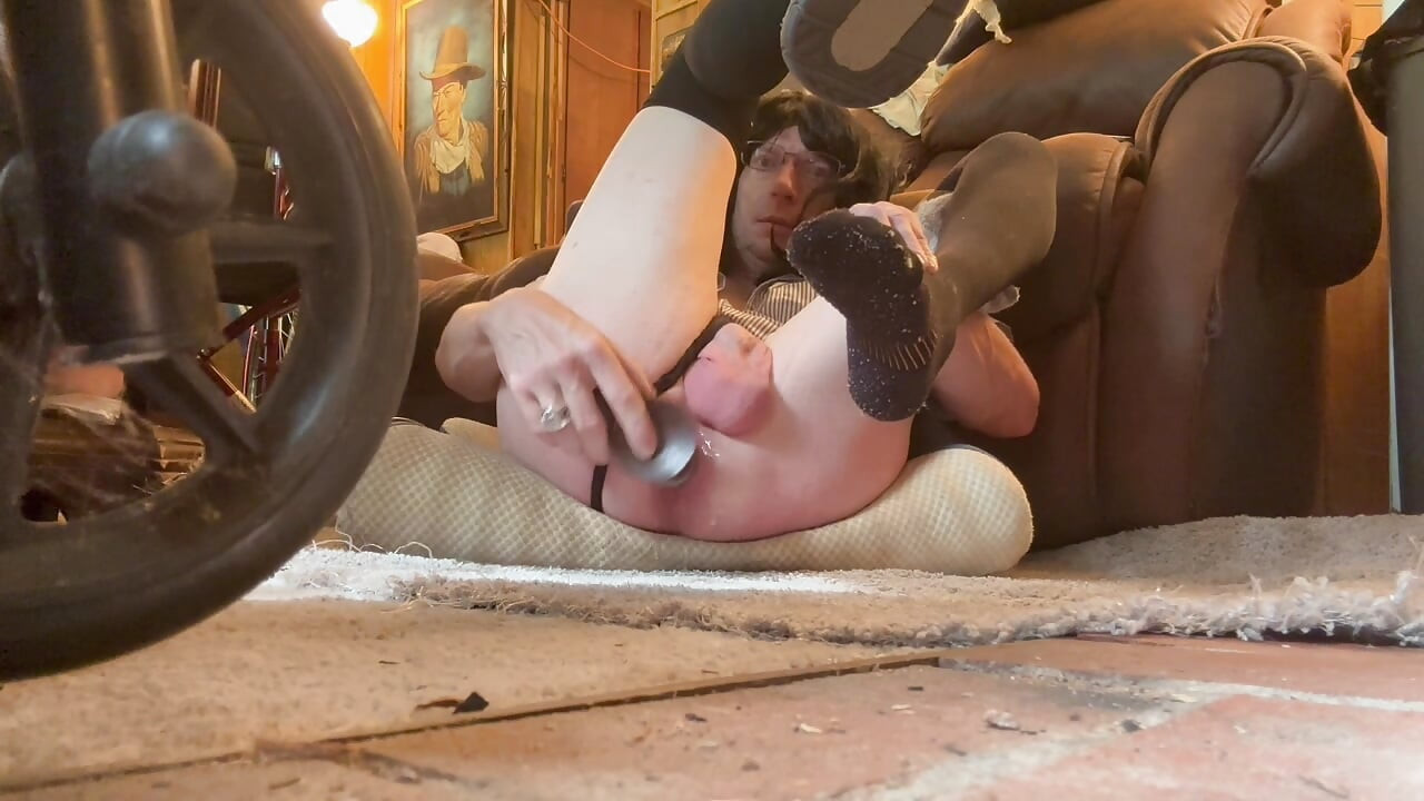 Shemale BBC Dildo Fuck Living Room Floor!!!