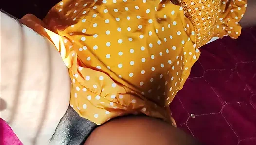 Desi bhabhi sex - Jija Apne pregnant sali ko Shahar ghuma raha hai isliye bhabhi ne aapne chut me jija ko dalne Diya.