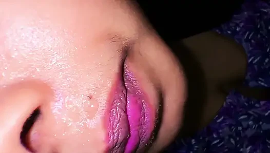 Tante seksi rambut cokelat ini jago banget muasin memeknya - ngentot sama saudara laki-laki suaminya waktu dia lagi sange berat