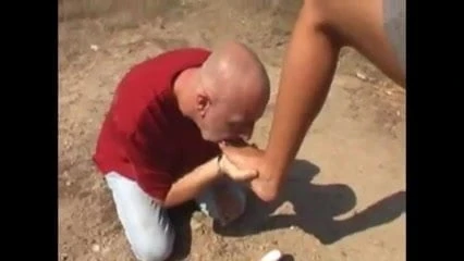 foot fetish outdoor